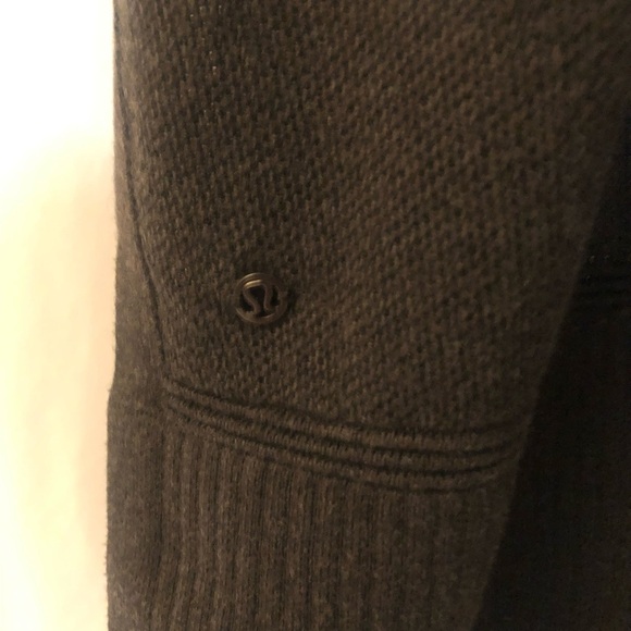 LULULEMON Call Me Cozy Wrap Sweater in Heathered Black Size OS - Picture 13 of 13